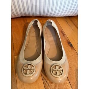 Tory Burch Caroline Ballet Flats Beige Patent Leather Size 7.5